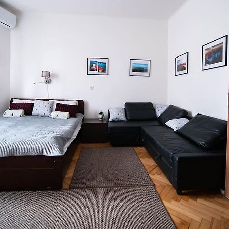 Bumblebee Apartment With Ac Budapest Eksteriør bilde