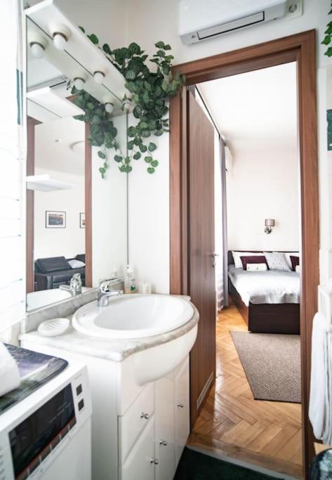 Bumblebee Apartment With Ac Budapest Eksteriør bilde