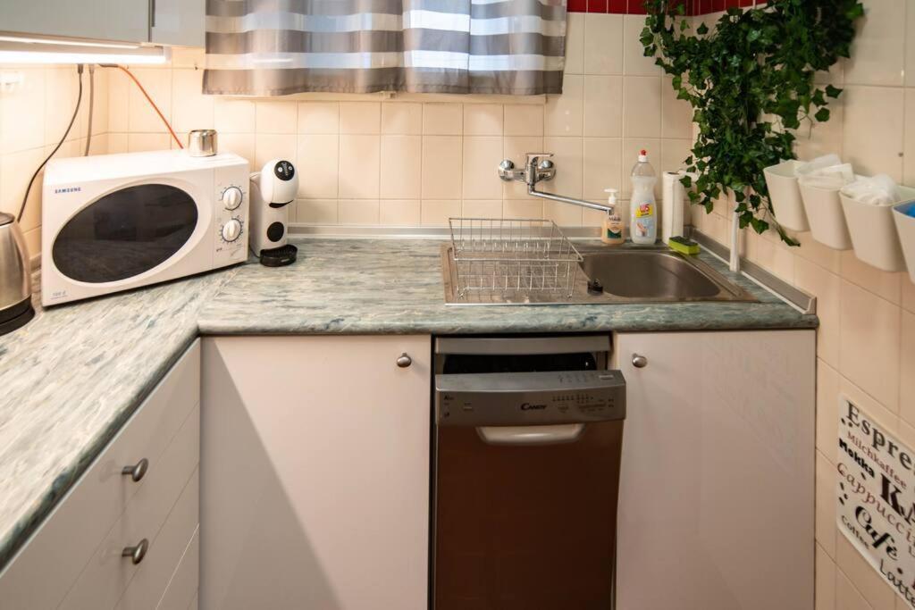 Bumblebee Apartment With Ac Budapest Eksteriør bilde